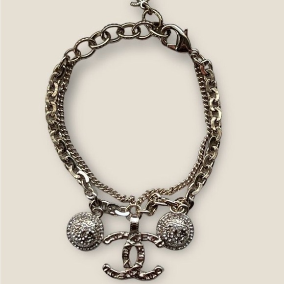 Chanel double Strass, crystal charm, platinum bracelet, CC stamped 2023, New - Picture 4 of 5